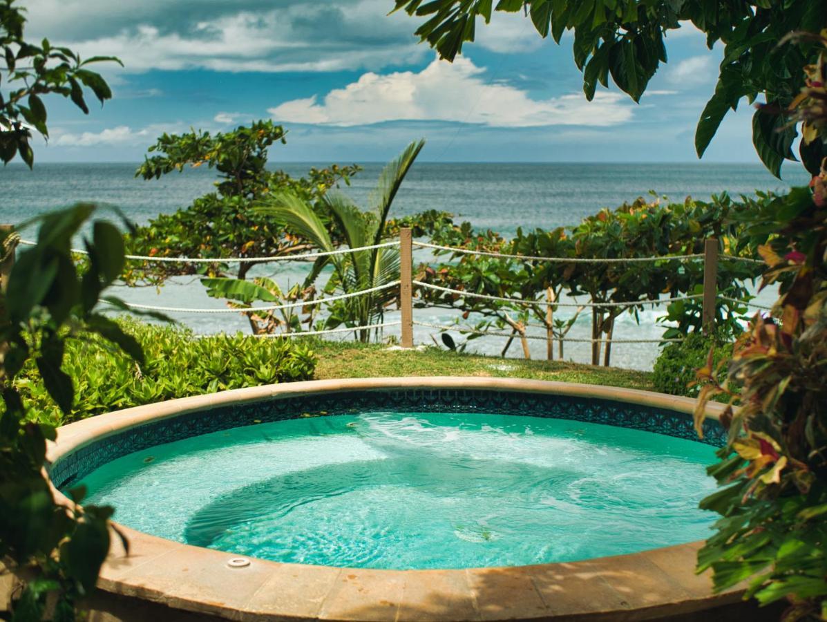 Tropikist Beach Hotel And Resort Crown Point Exterior foto