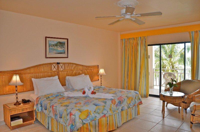 Tropikist Beach Hotel And Resort Crown Point Exterior foto